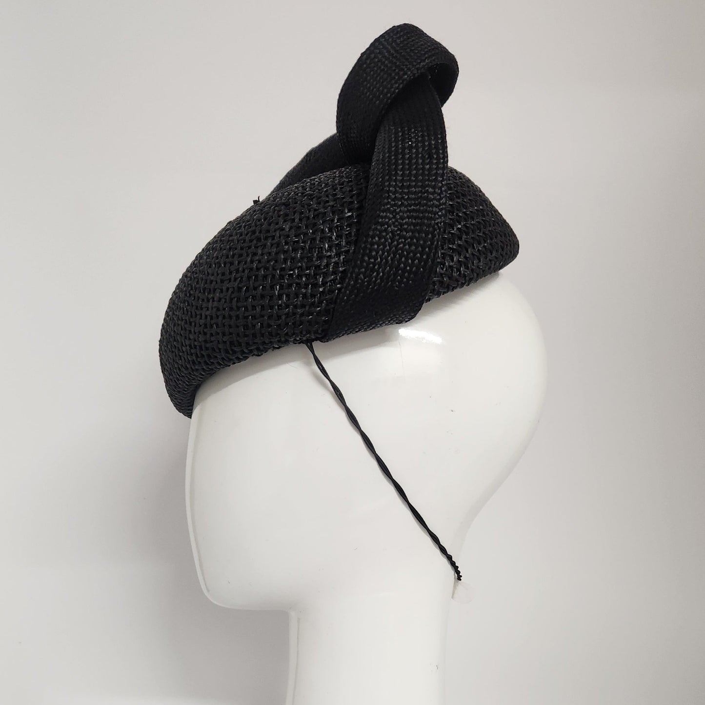 Celeste Beret with Knotted Trim in Textured Black Straw