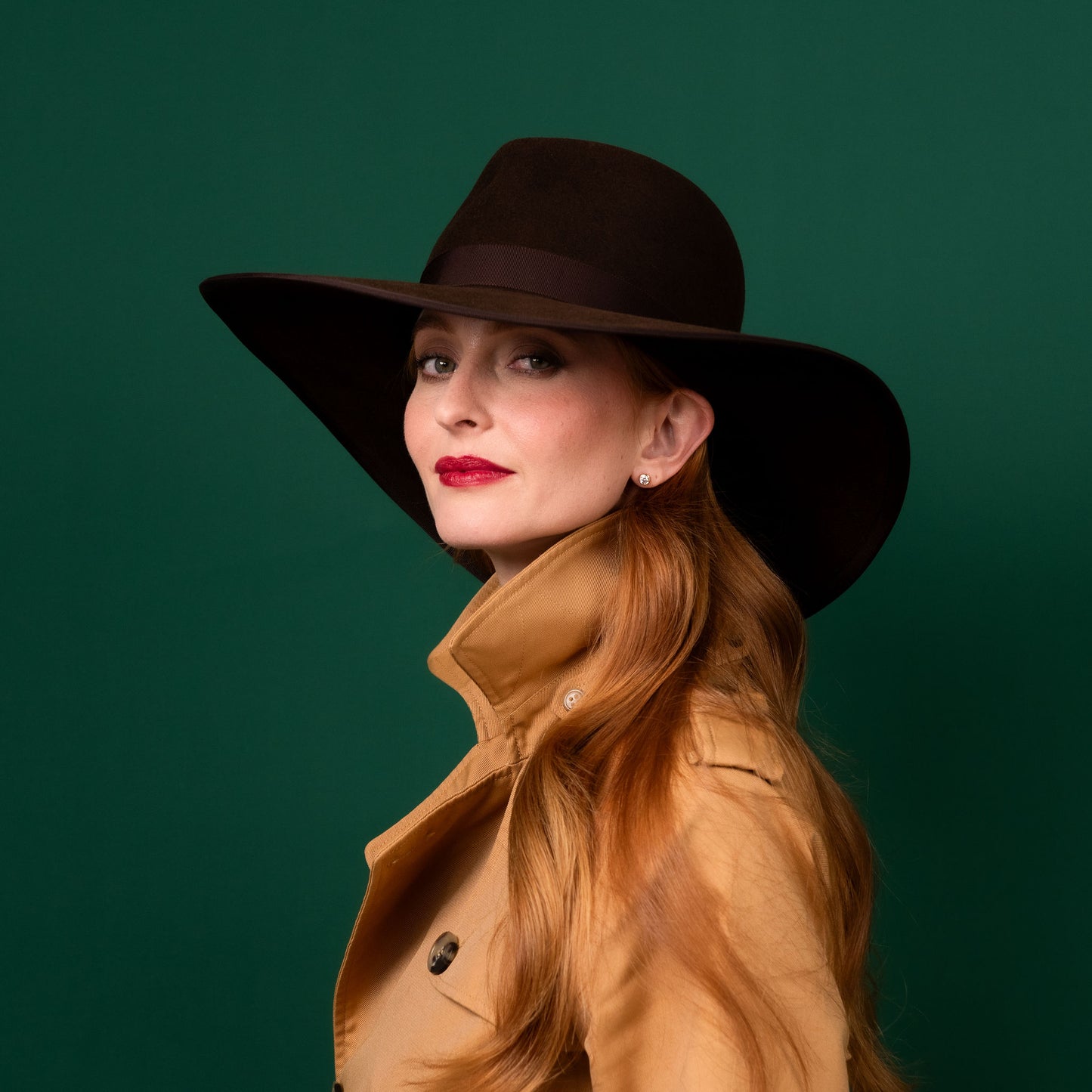 Dell Brown Felt Fedora Hat with feather trim Winter Racewear Hat