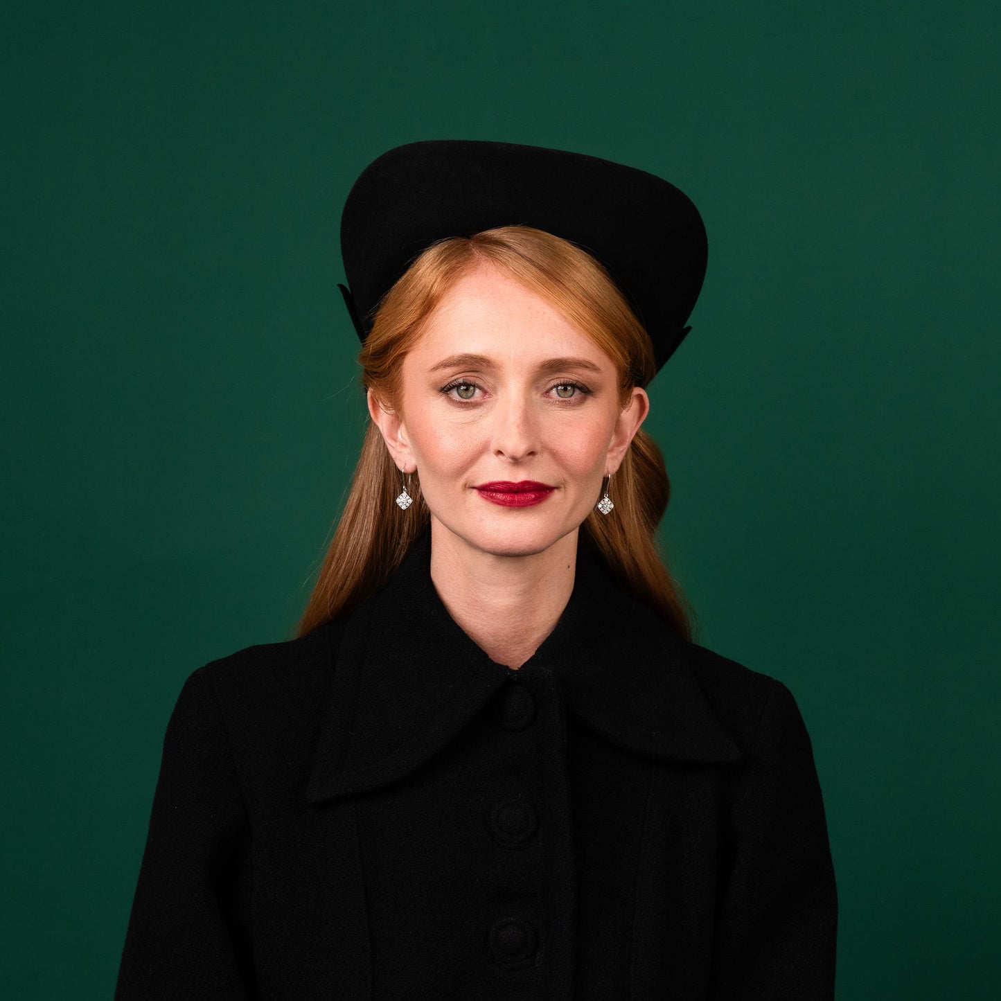 Goulding Black Felt Back of the head 40s Style with bow Winter Racewear Headpiece