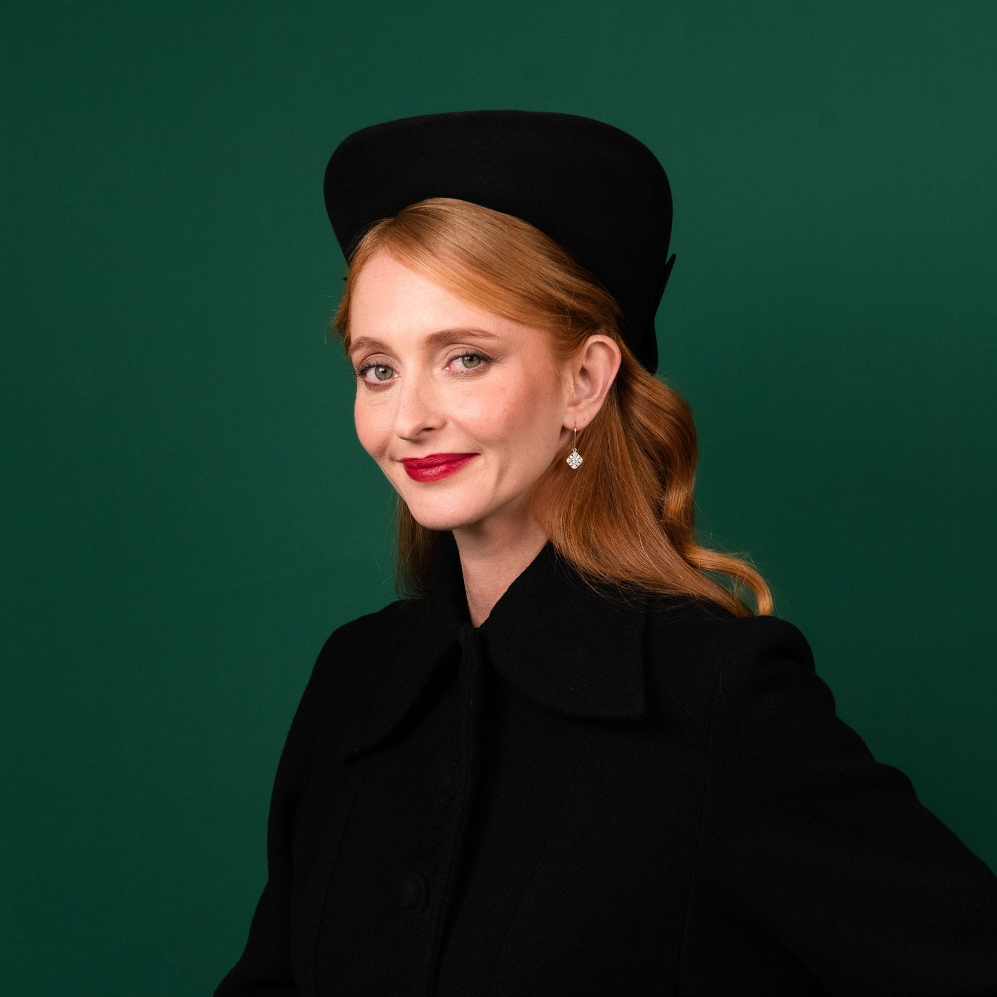 Goulding Black Felt Back of the head 40s Style with bow Winter Racewear Headpiece