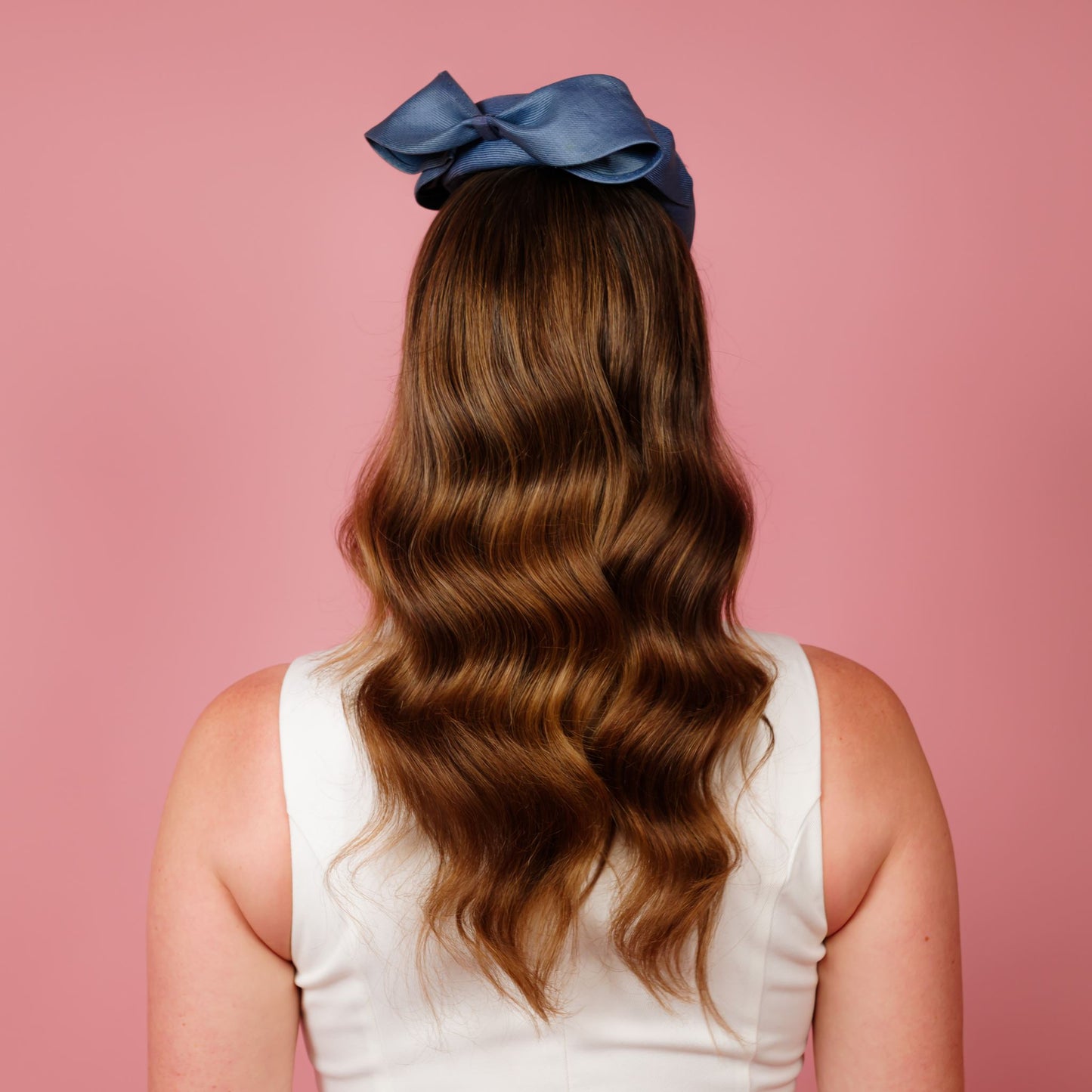 May Beret with bow in denim blue straw