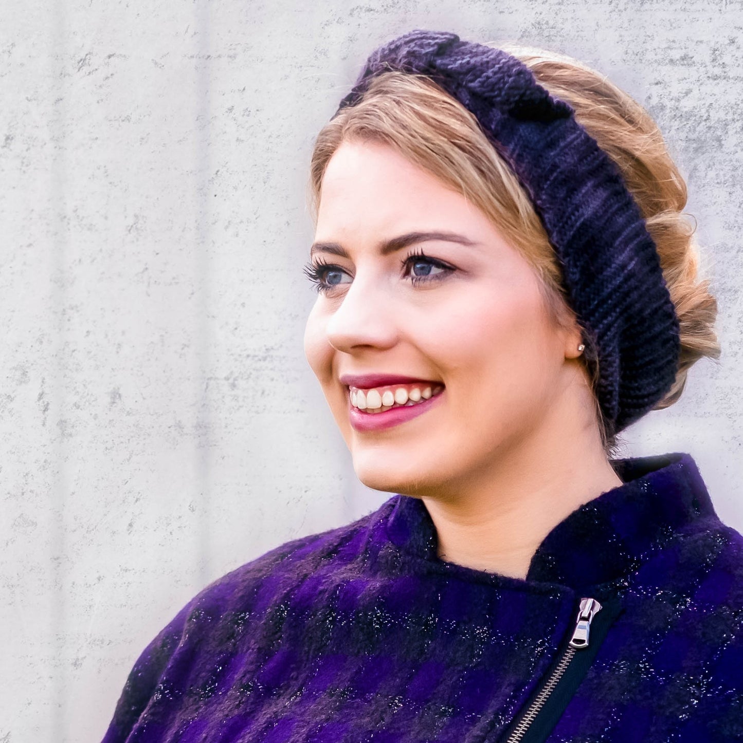 Nassau Knitted Turban Headwrap Headband in Verigated Grey
