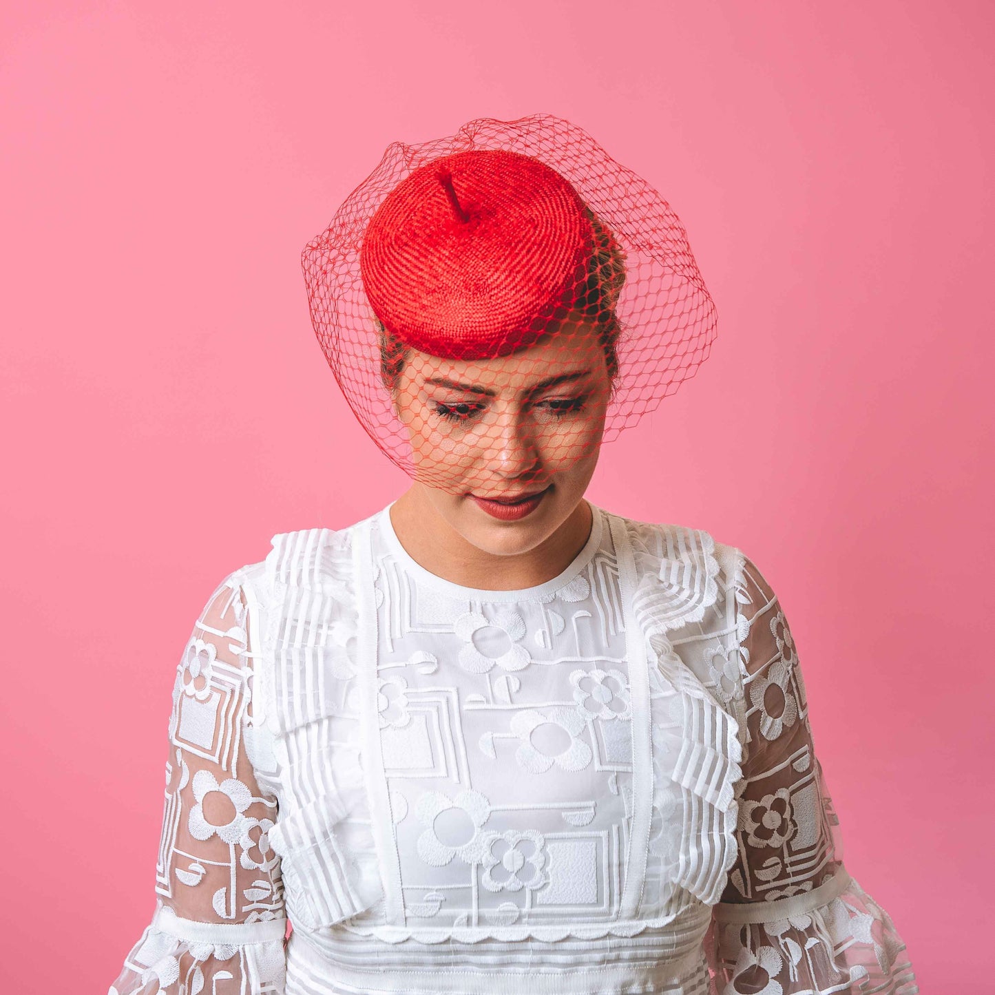 Maggie Beret with veiling with straw base in red