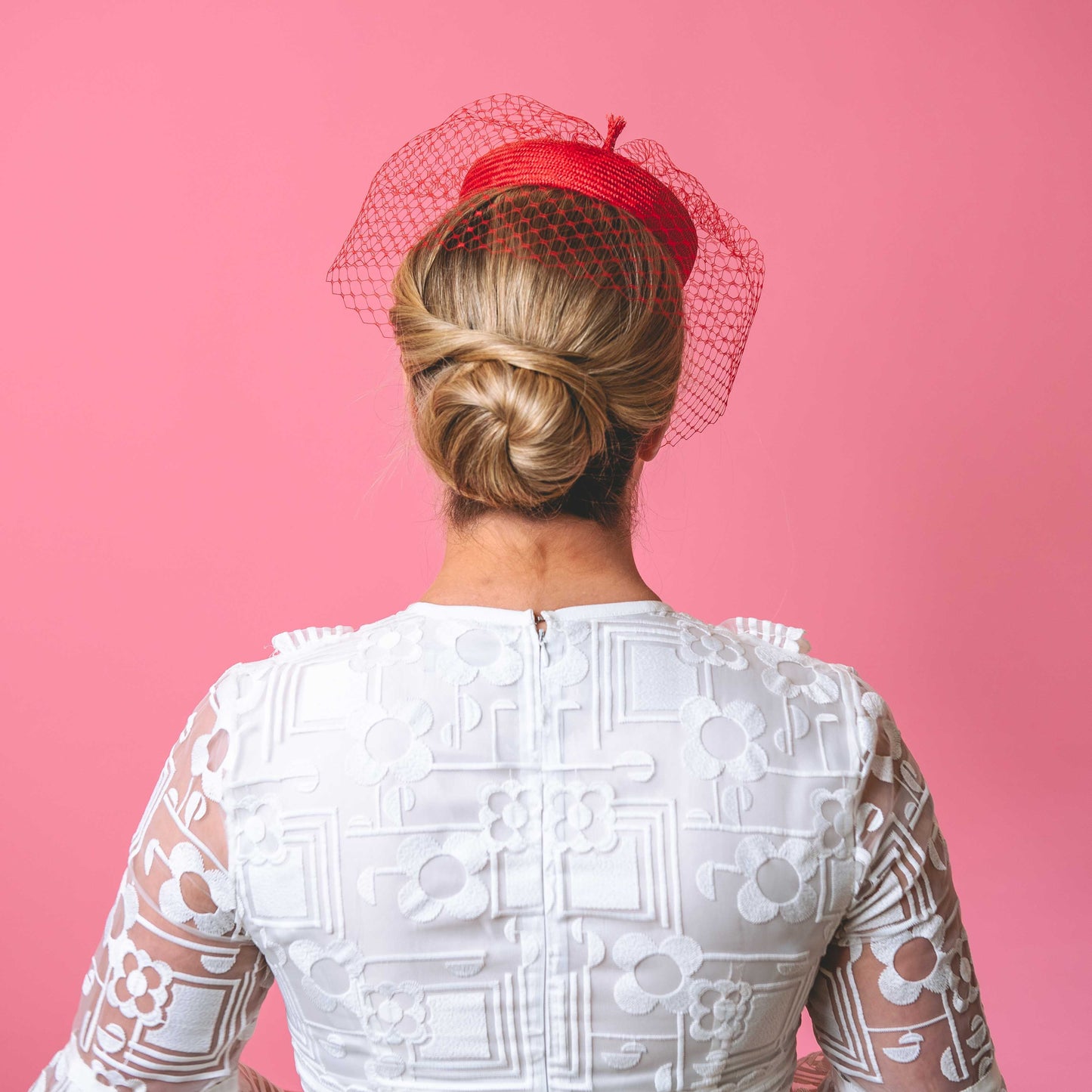 Maggie Beret with veiling with straw base in red