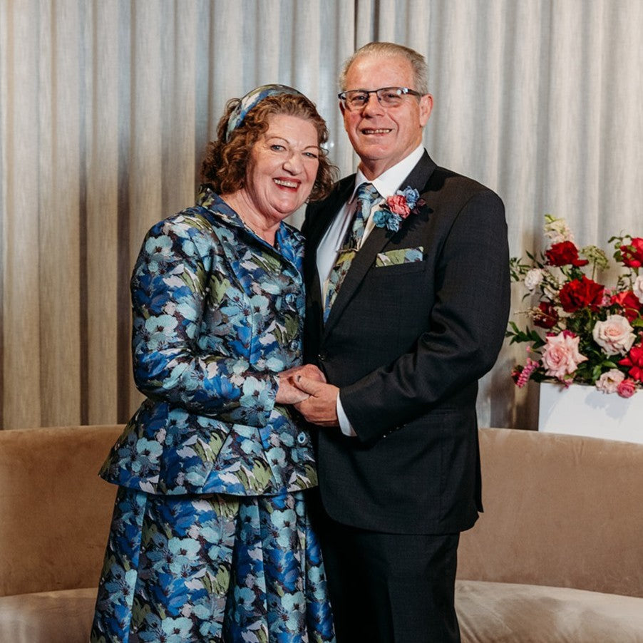 Custom Silk flower Lapel pin, Groom Lapel pin, Father of the Bride, Groomsman and Raceday