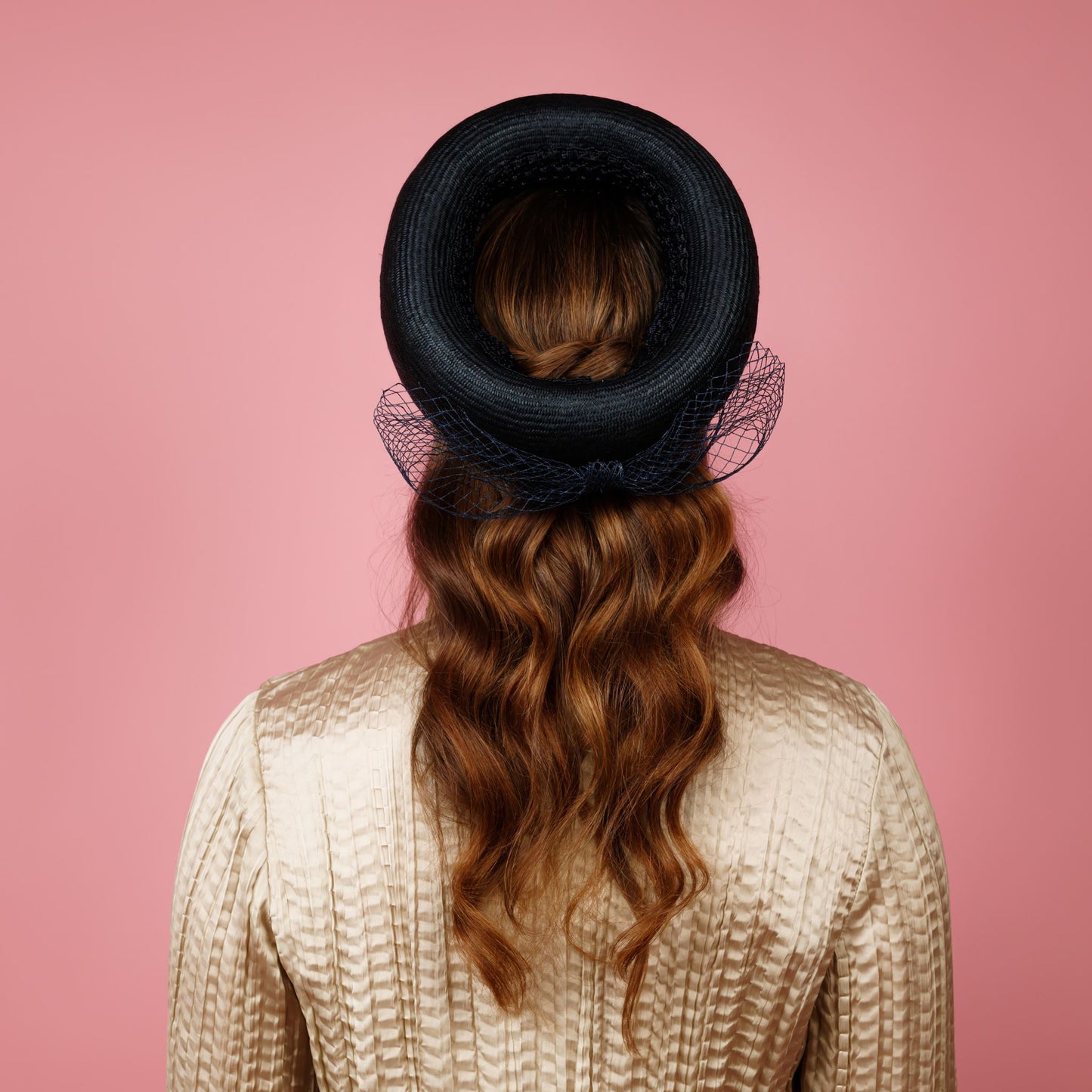 Aurellia ring pillbox in navy with veiling bow