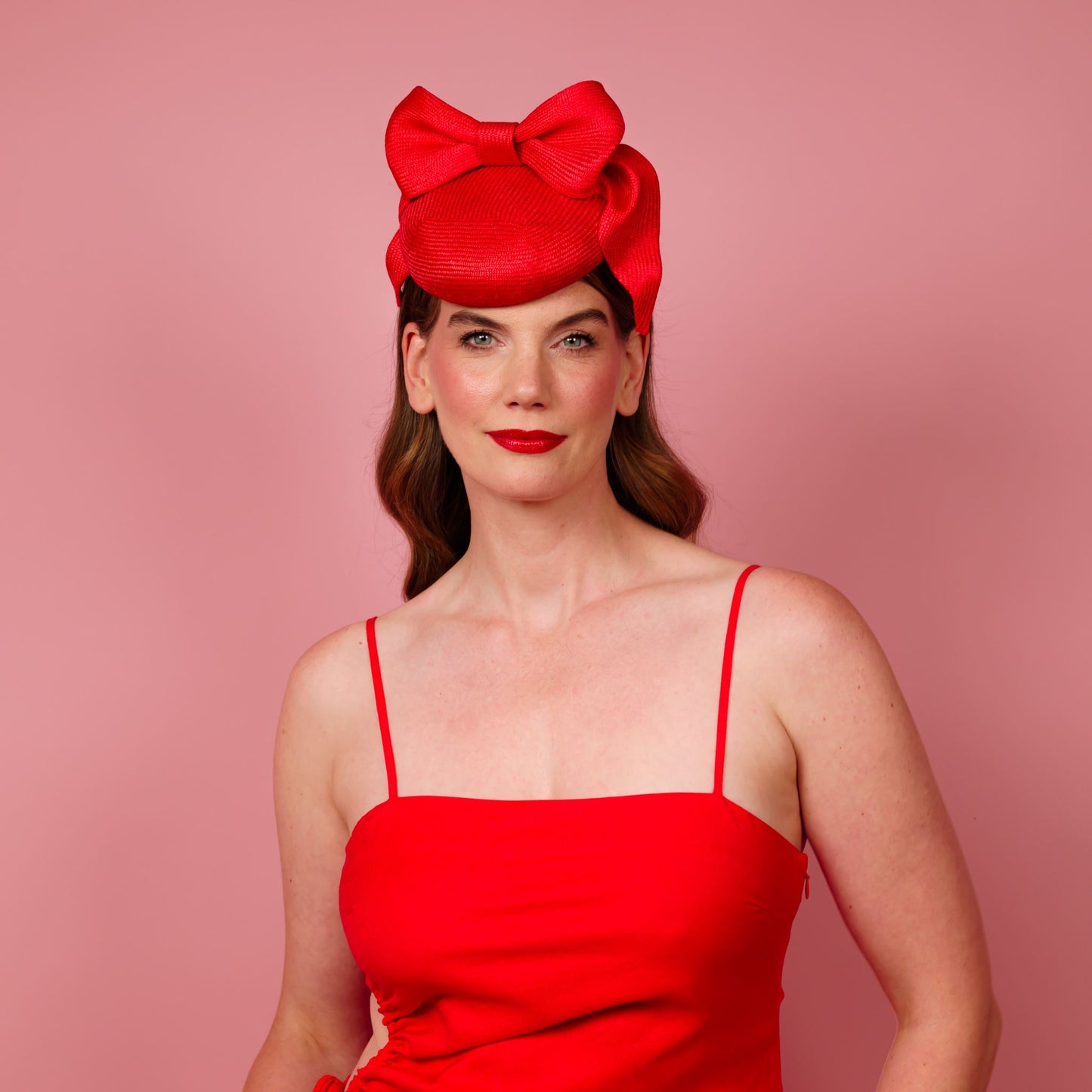 Caelia button beret with sculpted bow trim in red