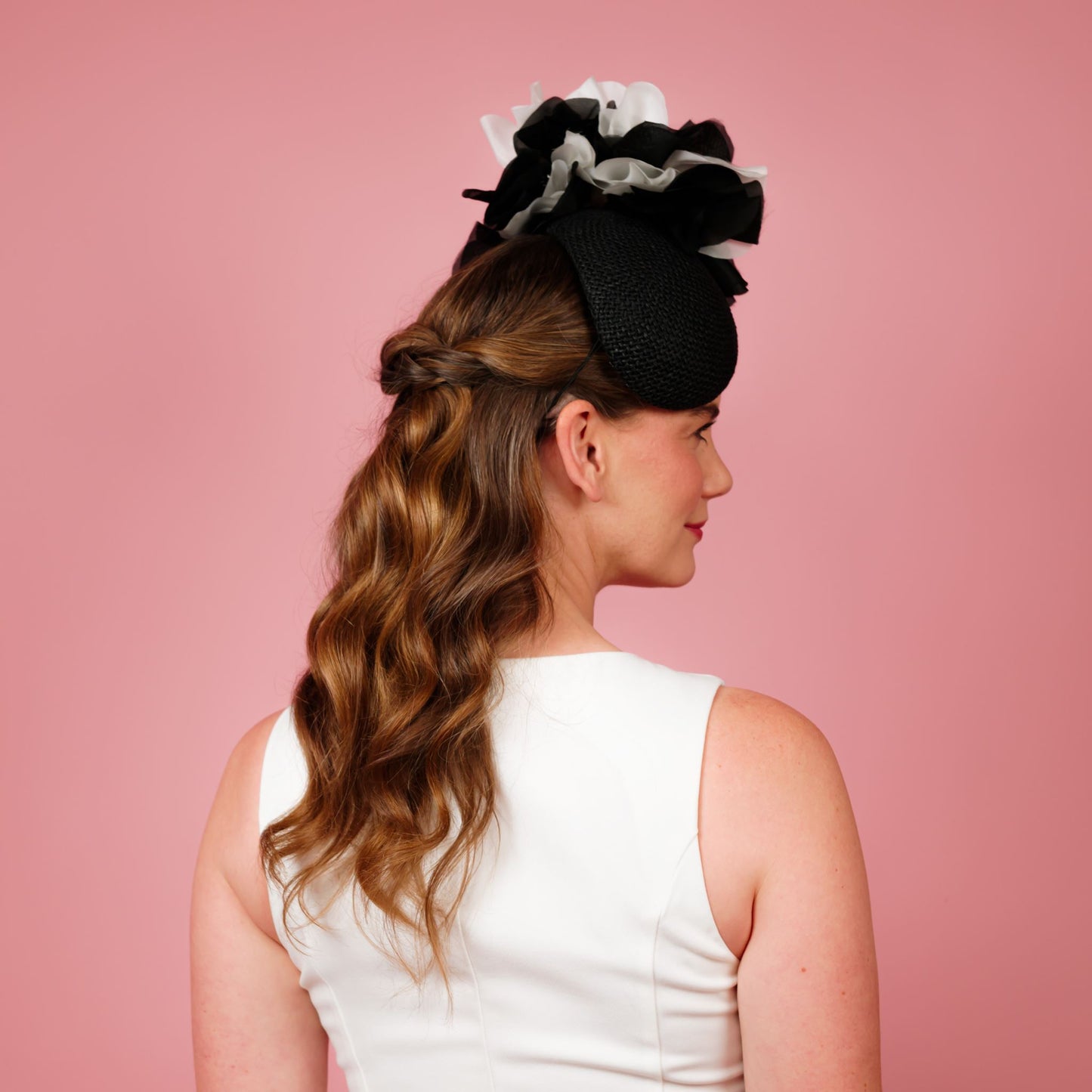 Delphie straw beret with silk flowers in black and white