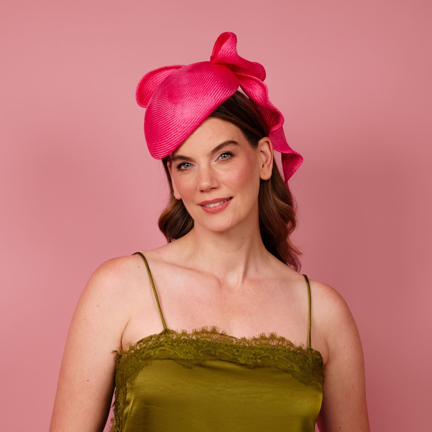 Gale beret with sculpted bow trim in pink