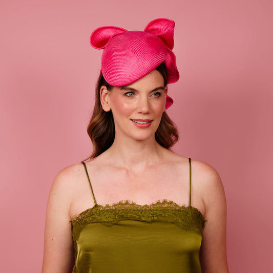 Gale beret with sculpted bow trim in pink