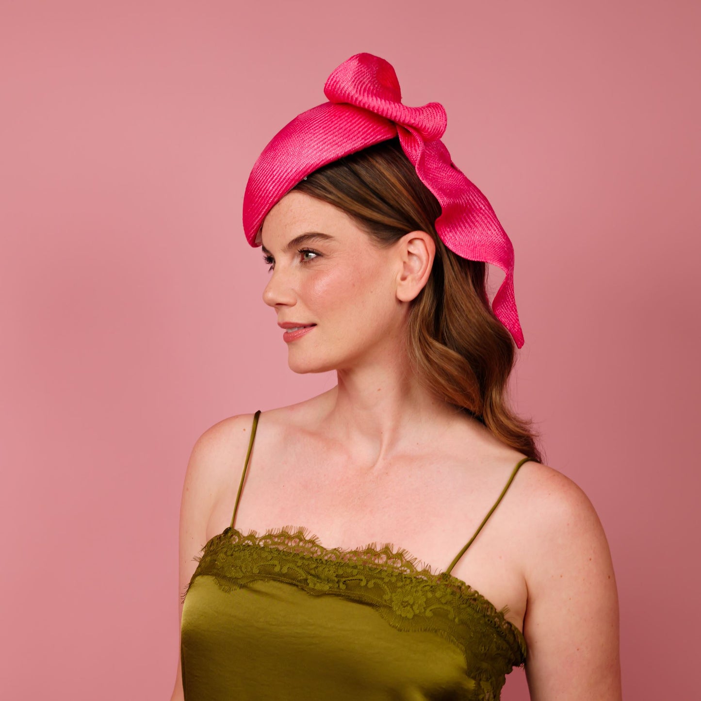 Gale beret with sculpted bow trim in pink