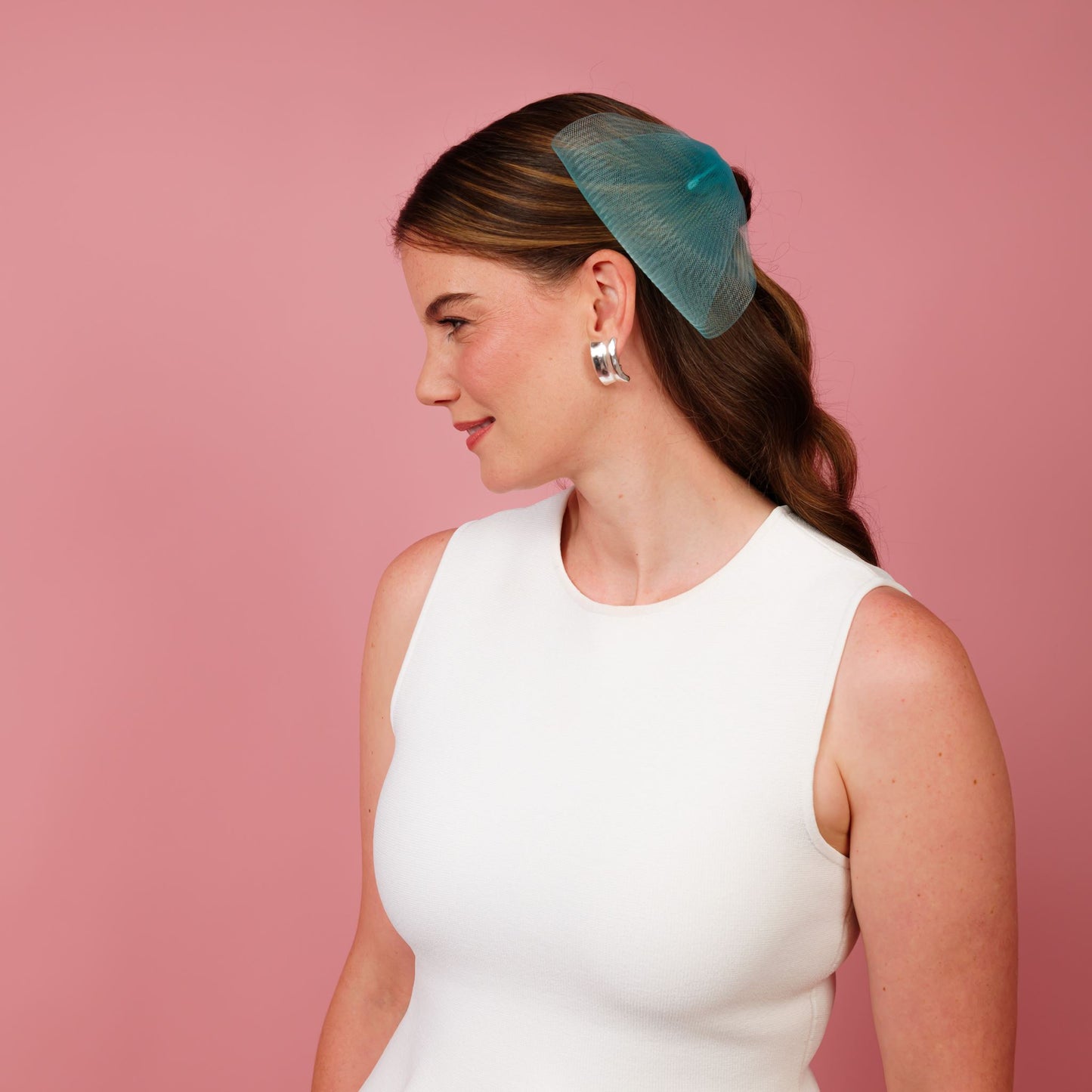 Marni back of the head crinoline bow with comb in blue
