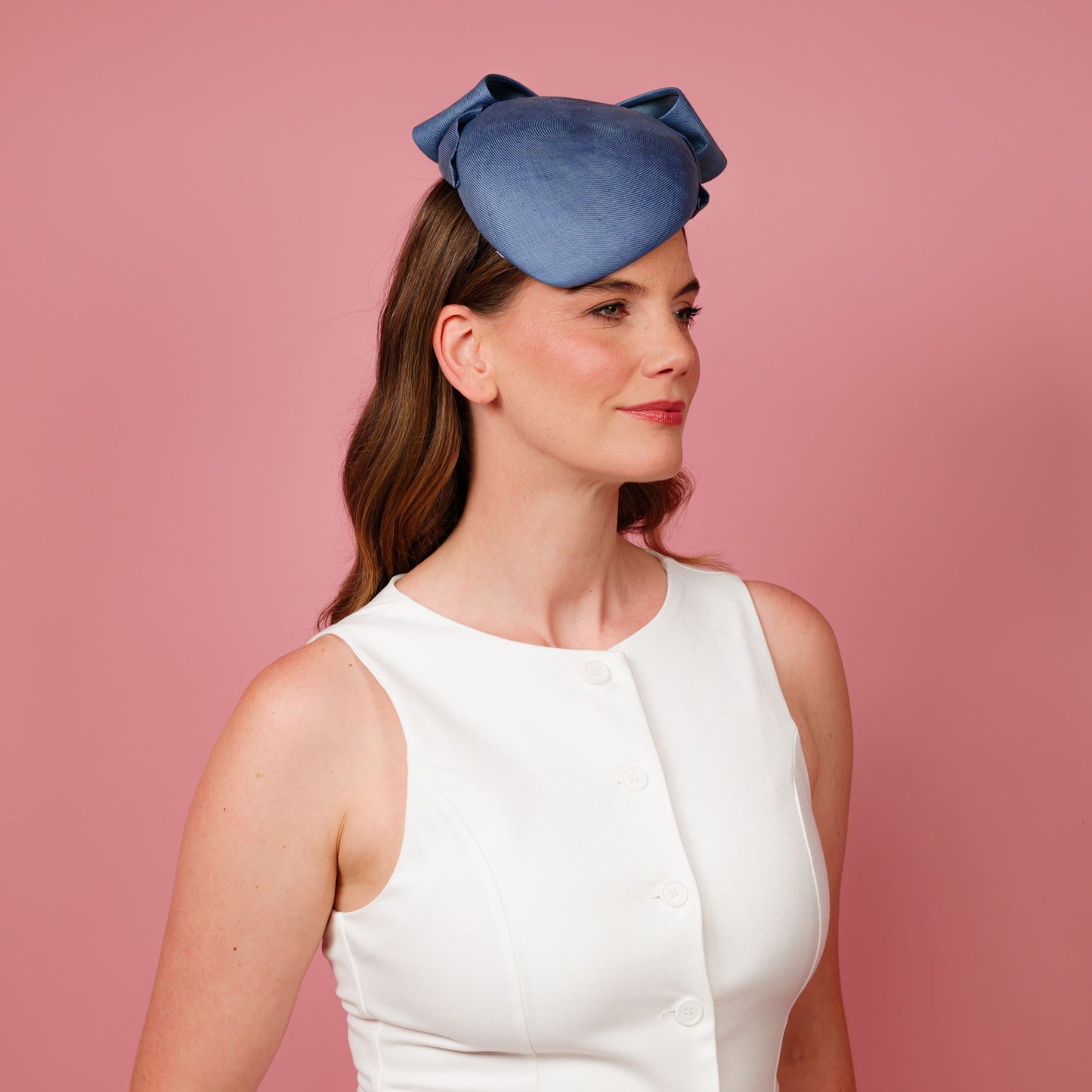 May Beret with bow in denim blue straw