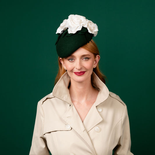 Rosewhite Green Felt Beret with Handmade Silk Rose Flowers Winter Racewear Headpiece