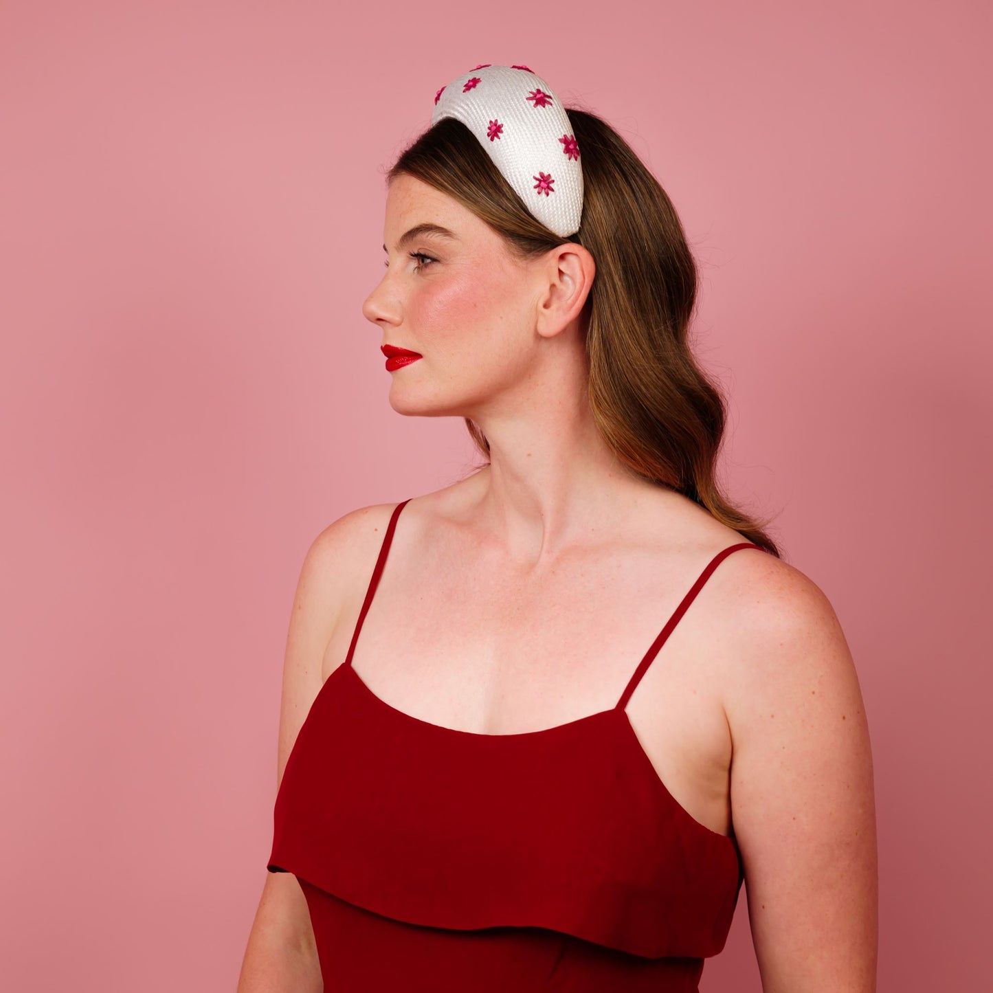 Stella headband in ivory with pink embroidered daisy