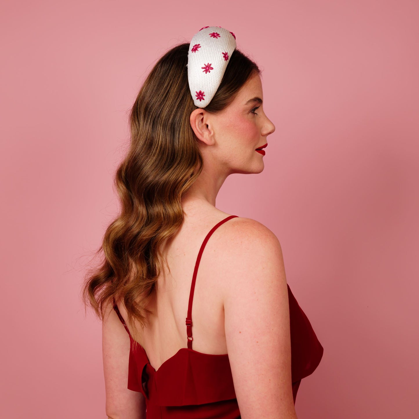 Stella headband in ivory with pink embroidered daisy