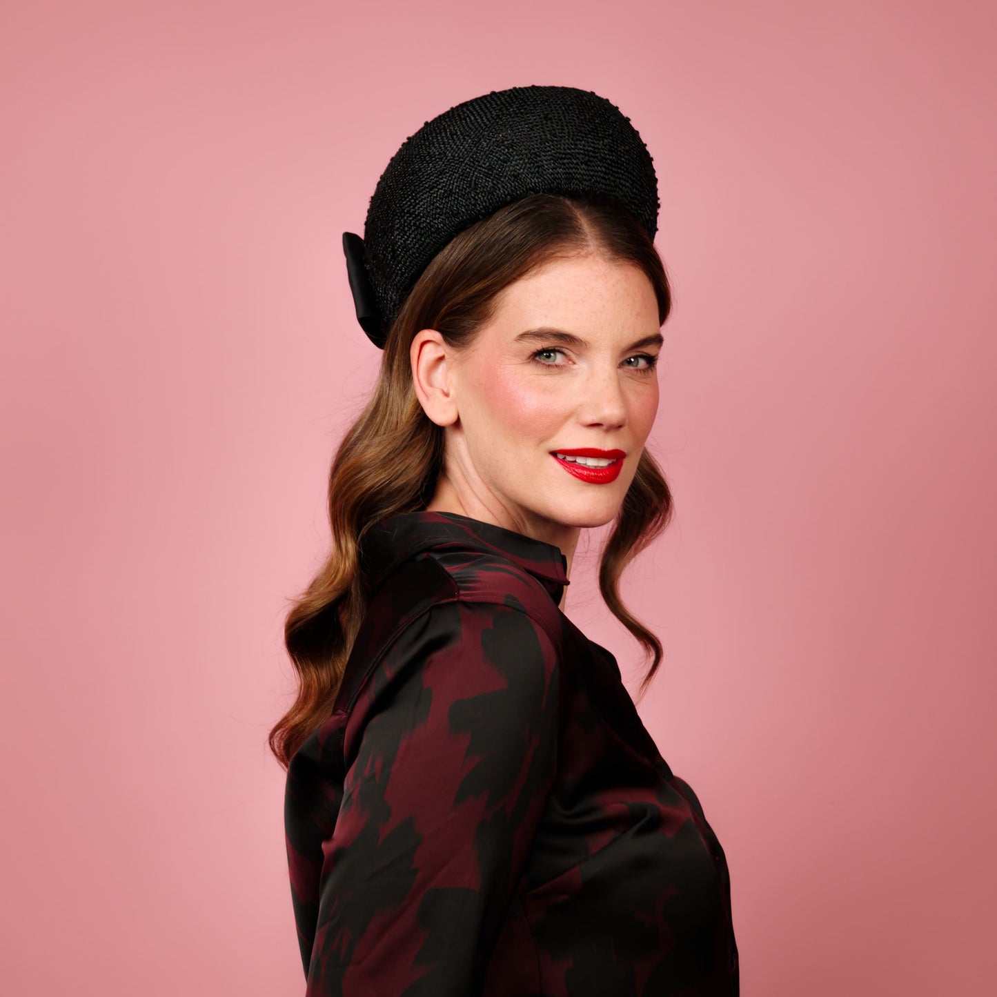 Taylor Pillbox in knotted straw with silk bow in black