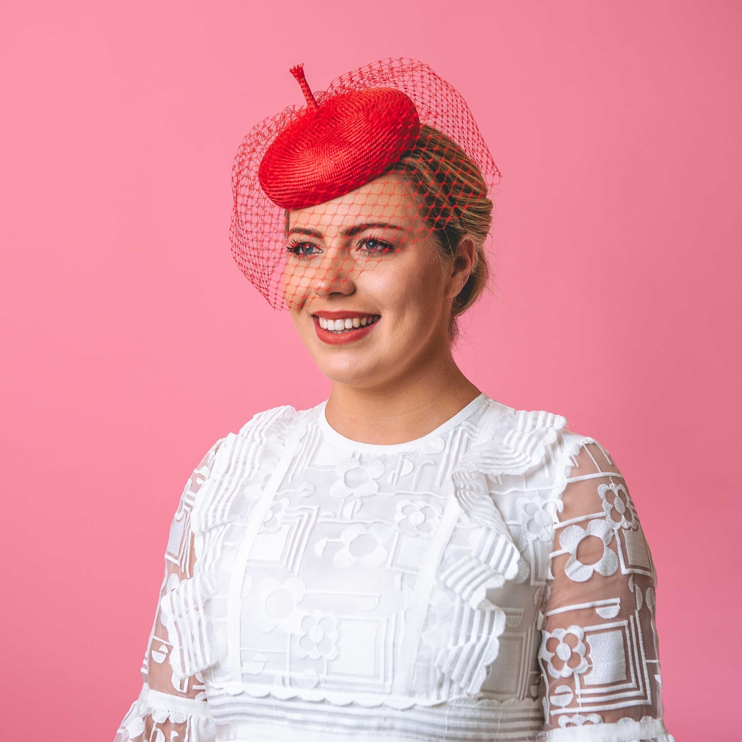 Maggie Beret with veiling with straw base in red